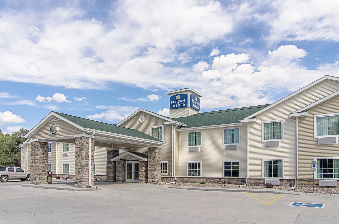 Cobblestone Inn & Suites - Guernsey Exterior photo